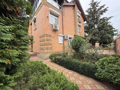 автономний будинок 280 м2 з басейном м. Вишгород, масив Дніпро