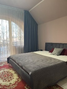 Квартира в центрі (парк поліклініка, ринок) 80 кв. м від власника.