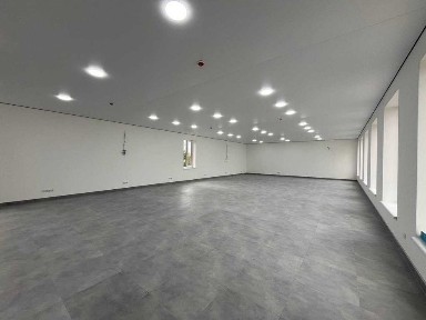 Продаж фасадного комерційного приміщення 189м2