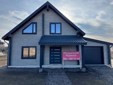 Новий будинок на 180 квадратних метрів на Кресівському 2