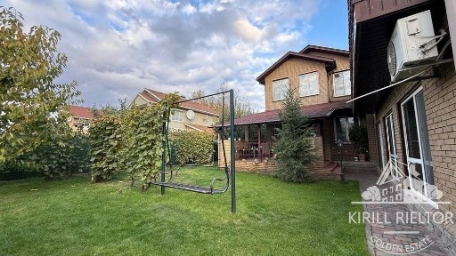 Продается дом с ремонтом и бассейном в городке «Золотые Ключи»