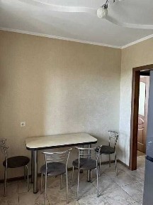 Продаж 2-кімнатної вул. Харківська. Цегла. Автономне опалення