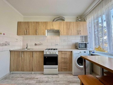 Оренда затишної 2-кімнатної квартири по вул. Наукова (р-н Аквапарку)