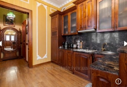 Оренда 2 кім квартири на площі Ринок