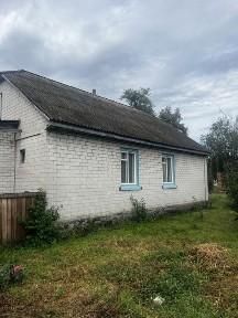 Продаж будинка всі диталі за вказаним номером телефону.