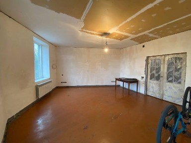 Продается двухкомнатная сталинка с автономкой на ЮГОКе