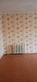 Продам трикімнатну чешку на Даманському