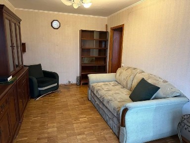 Здається квартира, метро Чернігівська поруч