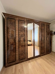 Котельникова 11, м. Святошин 7хв пішки, 2 кімнатна, 3 пов