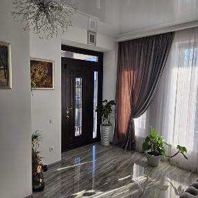 Продаж 2 поверхового будинку з ділянкою на 8.65 сотки, 340 кв. м, 4 кімнати, на вул. Виноградівська • ID 33643239