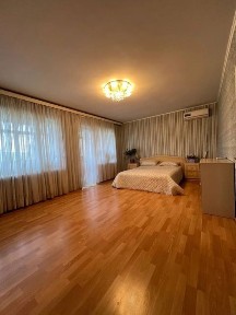 Продам 3к квартиру центр Грушевского