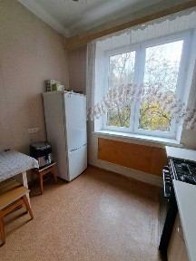 Продам 2кім сталінка пр. Берестейський (Перемоги) 77 а метро Нивки