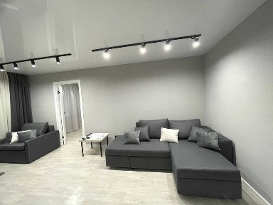 БЕЗ ОТКЛЮЧЕНИЙ ! 2х комнатный люкс на 95 ! 700 грн.