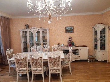 Продам 4к. двухярусн. сталинку.е. роремонт, дорогая мебель, ул. Сумская 71