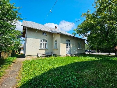 Продається добротний цегляний будинок в центрі м. Моршин.