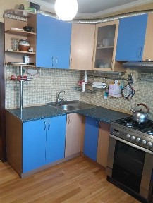 АН продає кап. 2во кімнатну Центр сш№1,газ. котел, 2/5,ремонт, меблі