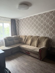 Продам 2 комнатную квартиру возможен торг