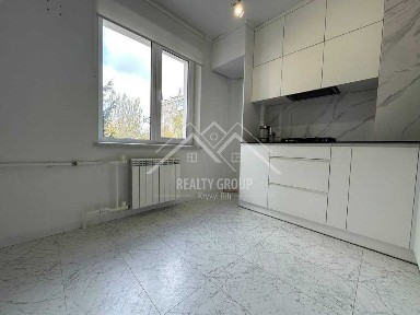 Продаж 3-х кім квартири, Чешка + Гараж (Юбилейная)