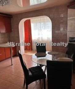Велика 2к квартира з ремонтом! м. Осокорки 10хв! Вул Урлівська 5