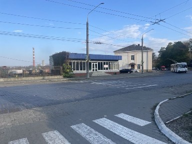 Оренда, комерція, магазин, офіс 215 м. кв+82м. кв склад. приміщ (поряд)