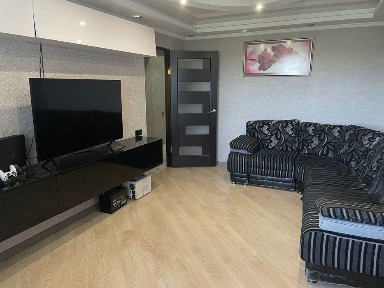 Продається 3 кімнатна квартира в центрі міста!