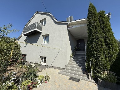 Продам будинок у місті Бар