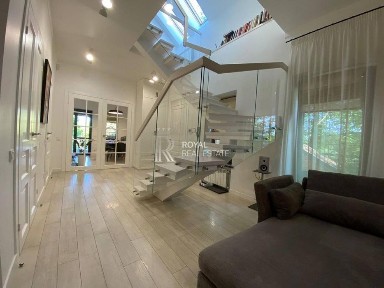  <a href='/newbuilding/7539/view/zk-hotiv'>Хотів</a> Продаж будинку 260м² Голосіївський р-н 13соток+гостьовий будинок