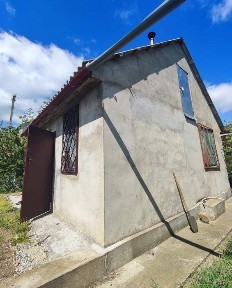 Продам Дом 2 комнаты и Кухня! Светлое.