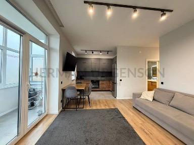 Продаж 1к квартири 56 м. кв / вул. Докучаєва, БАМ