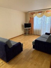 2 кімнатна. Метро Познякі. Вулиця Григоренка 33/44.