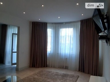 вулиця Гетьмана Павла Скоропадського, мікрорайон Центр, район Шевченківський, Київ, метро Університет, вул. Гетьмана Павла Скоропадського 39 • ID 33628801