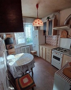 Здається трьохкімнатна квартира набережній Черемушки.