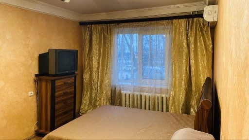 Оренда 1-к на 1-му поверсі Зодчих 62