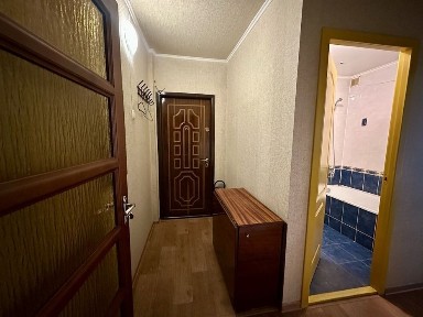 2-кімнатна квартира з меблями та технікою