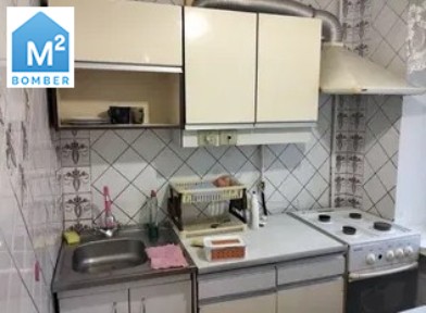 Продається трикімнатна квартира