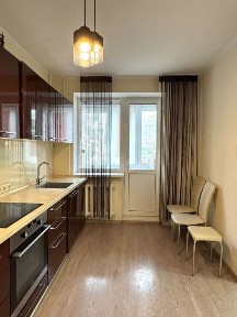 Здається простора 3-кімнатна квартира