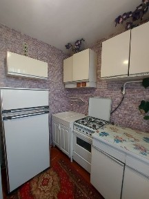 Оренда 3 кім. кв р-н Зелена СВІТЛО НЕ ВИМИКАЮТЬ