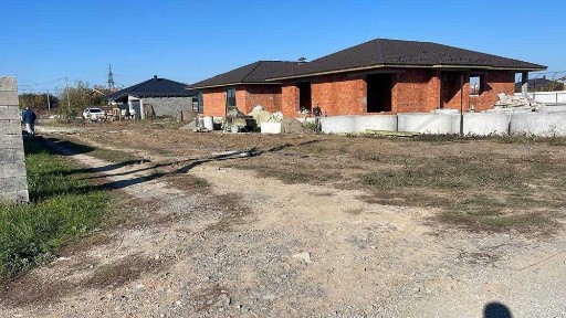 Продається новозбудований будинок в мкрн. Табла !