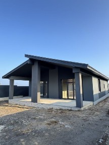 Будинок в Нових Петрівцях