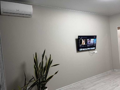 Однокімнатна з ремонтом. Новобудова. Індивідуальне опалення.