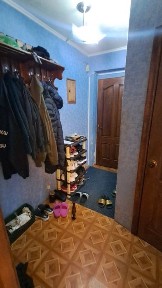 продам 2 комнатную, квартиру центр города ТОРГ.