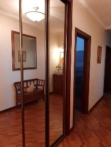 Ф. Орлика 6, Исторический центр. Без комиссии