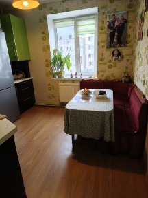 Продам 2кім 52м2 Автономне Опалення 3/5 цегла вул. Целковського