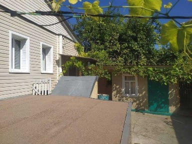 Продаж будинку - вул. Південна (р-н ЦМЛ)