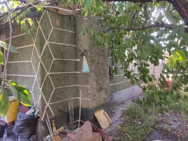 Продам власний будинок, поряд з центром, біля лісу, м. Павлоград