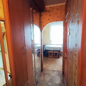 Продаж 1 к кв на Харківській