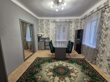 Продам будинок по вул. Депутатська