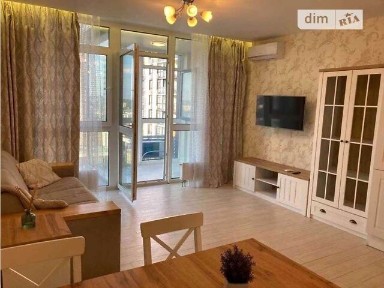 Предславинська вулиця, мікрорайон Саперне Поле, район Печерський, Київ, метро Палац Україна, вул. Предславинська 53 • ID 33649021