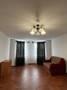 Здається в оренду 2/х кім на Дружбі