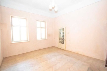 Продається 1-кімнатна квартира в центрі